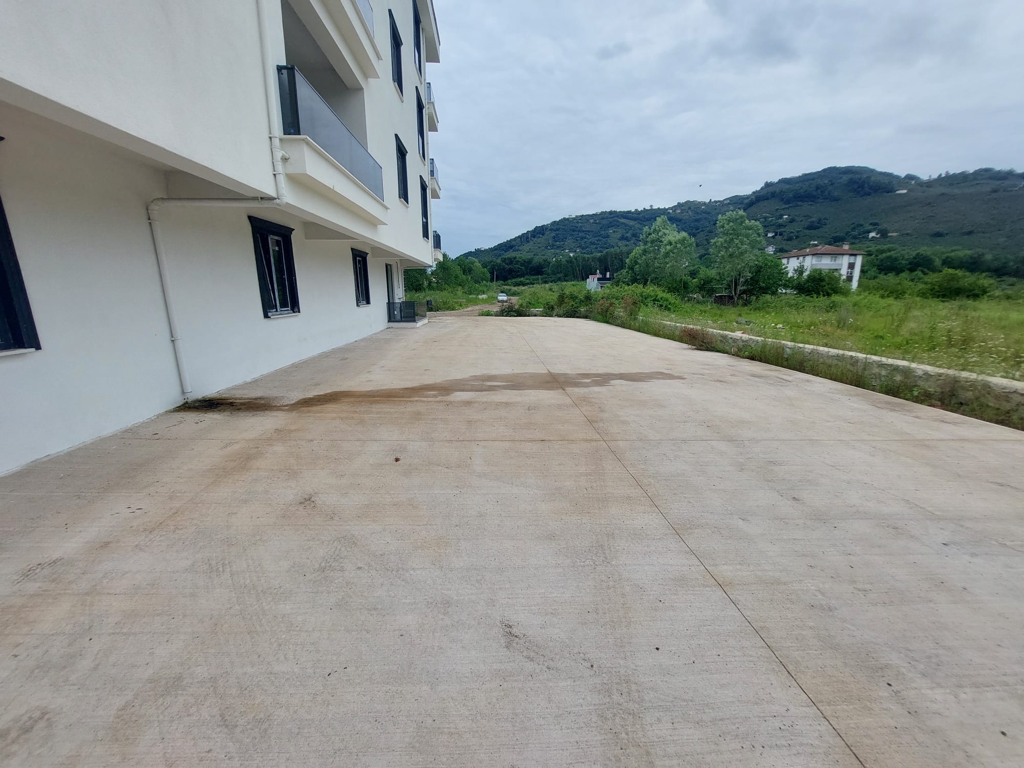 KUMBAŞI MAHALLESİ SAHİLE ÇOK YAKIN SATILIK 2+1